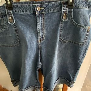 Cato Woman denim shorts plus sz 22W